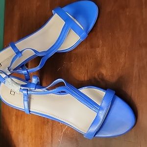 Boston Design Studio strap heel periwinkle in color